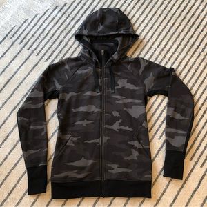 EUC Athleta Hoodie size Small Tall